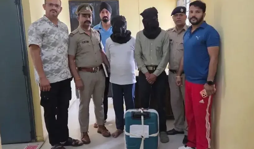 Drugs Busted in Fashion Boutique 5 Kg Charas Worth 10 Lakh Recovered