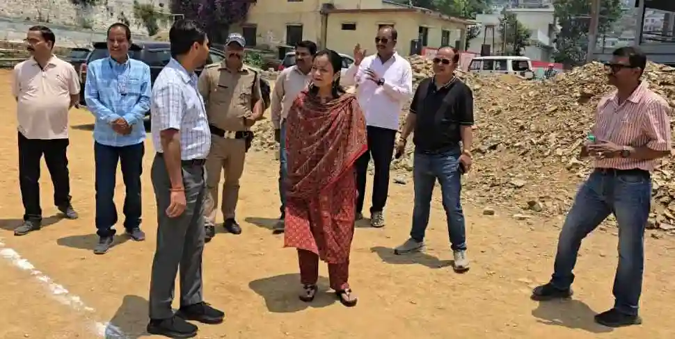 Pithoragarh Mayor Kalpana Devlal Inspects Devsingh Ground Mini Stadium Upgradation Work