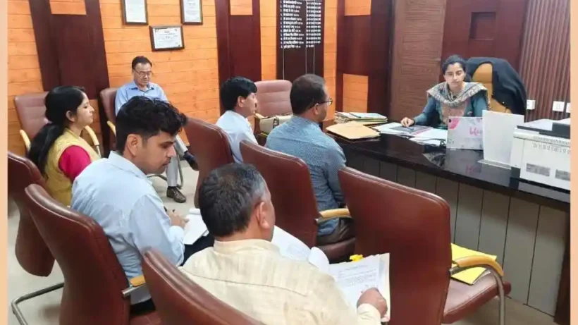 adm-yukta-mishra-sets-a-deadline-of-6-months-for-the-pending-cases-of-state-agitators-in-almora
