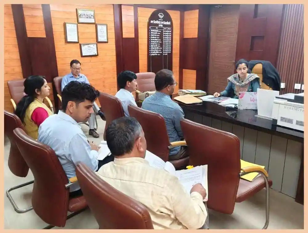 adm-yukta-mishra-sets-a-deadline-of-6-months-for-the-pending-cases-of-state-agitators-in-almora
