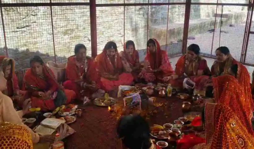 almora-news-vat-savitri-fast-celebrated-on-jyestha-amavasya