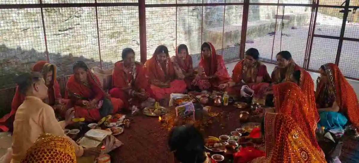 almora-news-vat-savitri-fast-celebrated-on-jyestha-amavasya