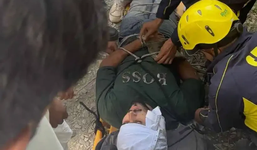 sdrf-rescues-moradabad-tourist-who-fell-into-gorge-while-trekking-at-china-peak-nainital