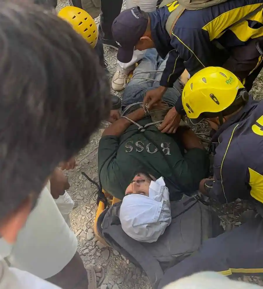 sdrf-rescues-moradabad-tourist-who-fell-into-gorge-while-trekking-at-china-peak-nainital
