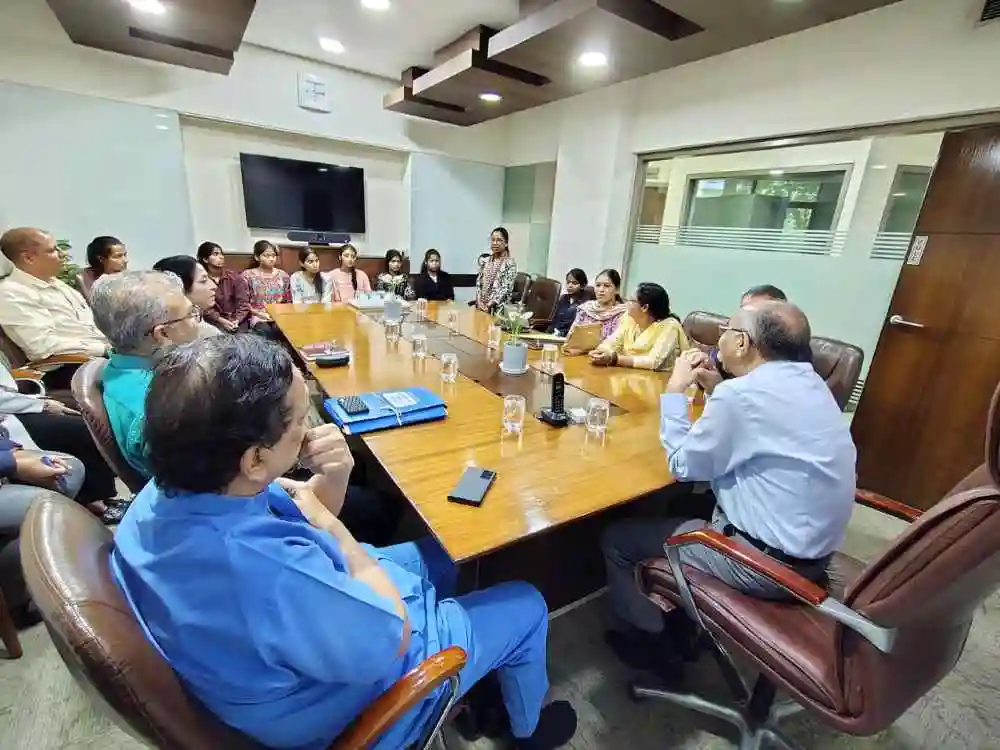 10 daughters of Almora Children's Home got a new life, got admission in National Heart Institute of Delhi under 'Nai Umang' initiative