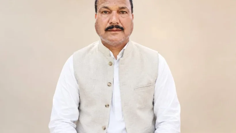 congress-protest-over-almora-mall-road-tarmacking-delay-warns-pwd-superintending-engineer