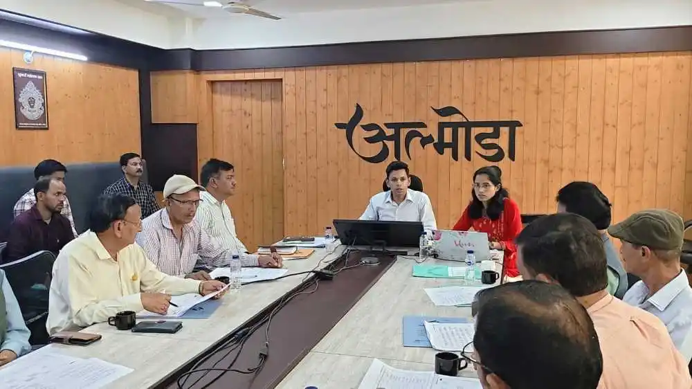 dm-anshul-singh-reviews-voter-list-revision-program-with-political-parties-almora