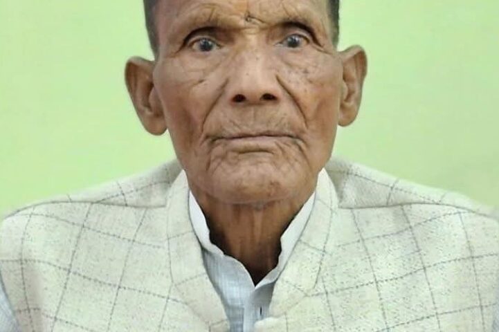 nidhan Ravi Rautela father