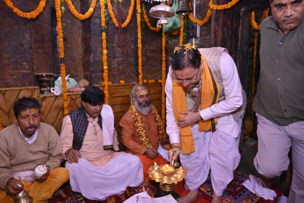 जागेश्वर में श्रावणी मेला शुरु, मुख्यमंत्री धामी ने किया उद्घाटन, वृद्ध जागेश्वर मंदिर भी पहुंचे, डेढ़ कुंतल की घंटी भी भेंट की 2 702544