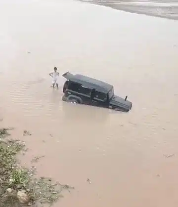 thar-stuck-in-ganga-river-during-reel-stunt-police-seized-vehicle